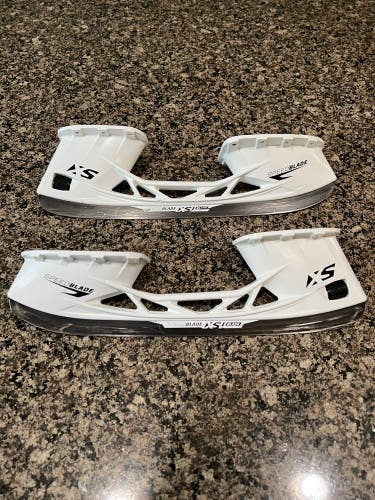 CCM SpeedBlade XS Holders with Black Steel 287mm