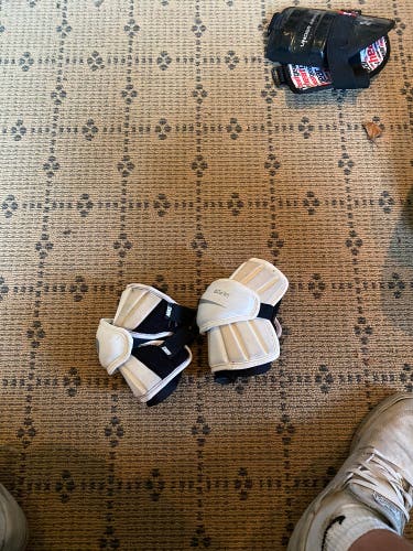Used Large Nike Vapor Arm Pads
