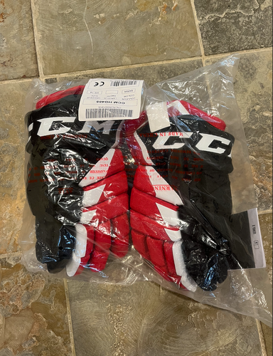 New Senior CCM Jetspeed FT485 Gloves 14"