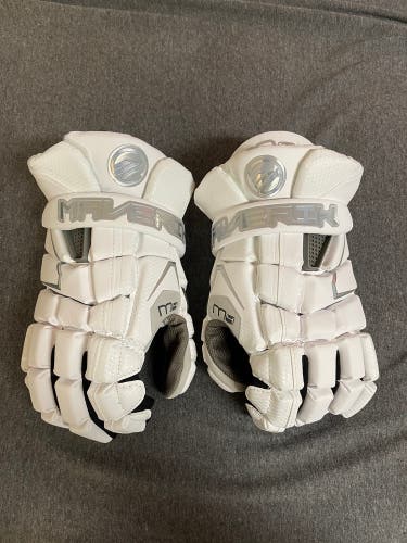 New Player's Maverik 13" M4 Lacrosse Gloves