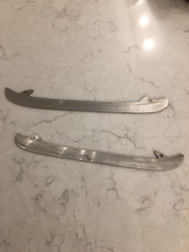 Graf cobra steel runners size 263