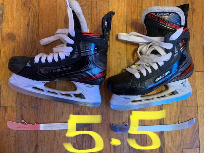 Junior Bauer Size 5.5 Vapor 2X Hockey Skates
