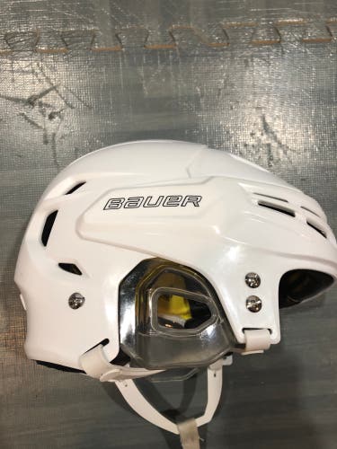 White Used Medium Bauer  Re-Akt Helmet