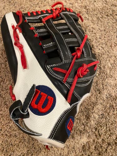 Used Left Hand Throw 13.5" A2000 Softball Glove