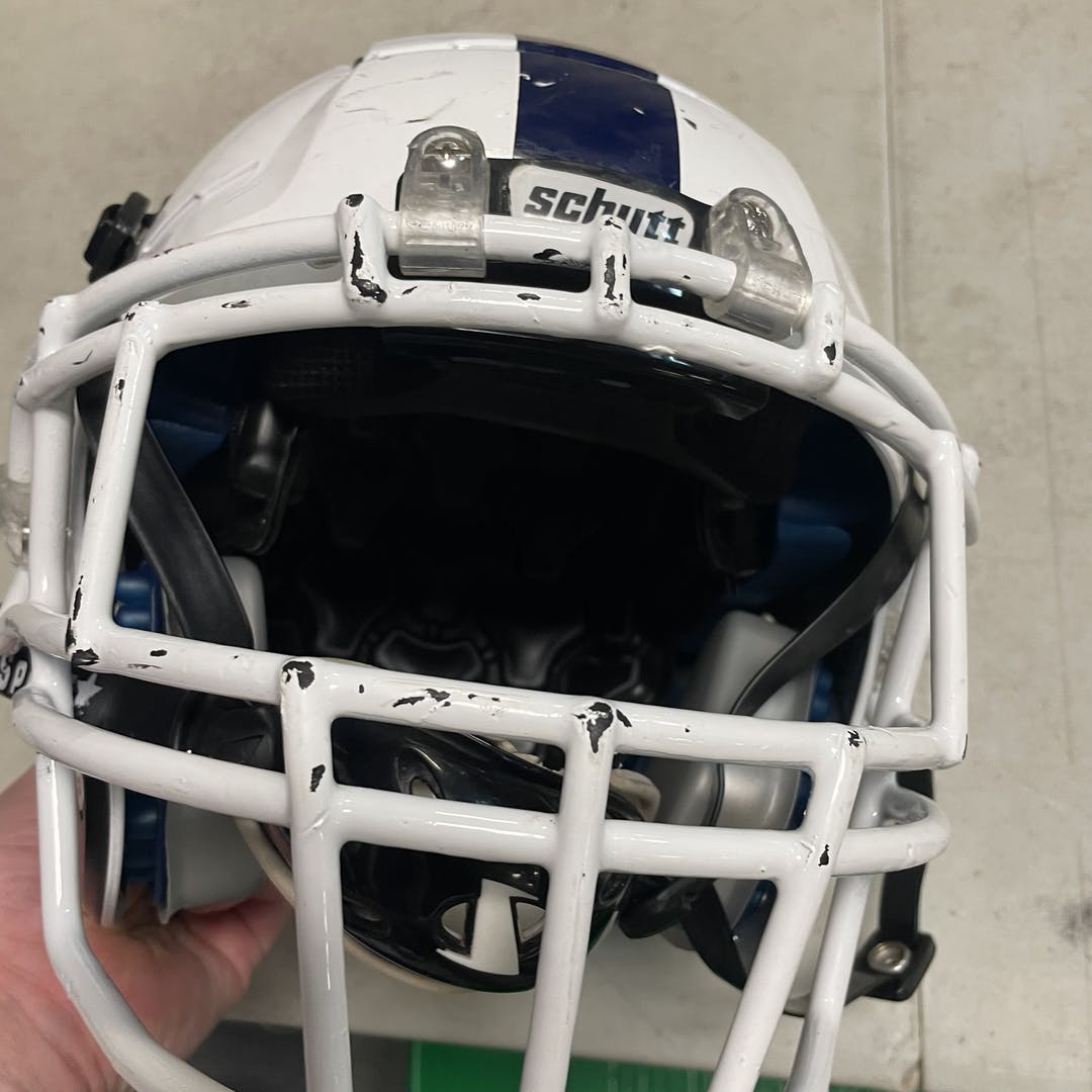 Used Schutt F7 Youth Sm Football 