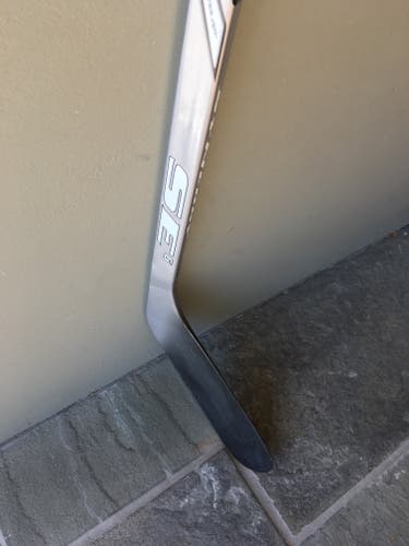 Intermediate New Left Hand Easton SE6 Hockey Stick Mid Pattern