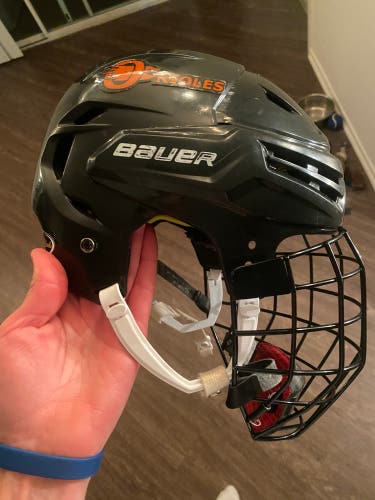Bauer Reakt w/ black CCM cage