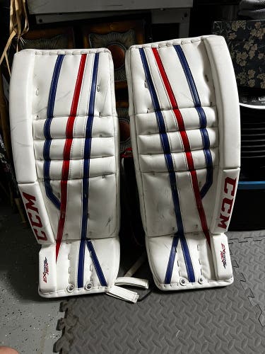 CCM Regular Extreme Flex II  Pro Goalie Leg Pads
