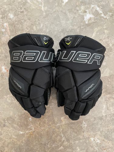Bauer 13" Vapor 2X Pro Gloves