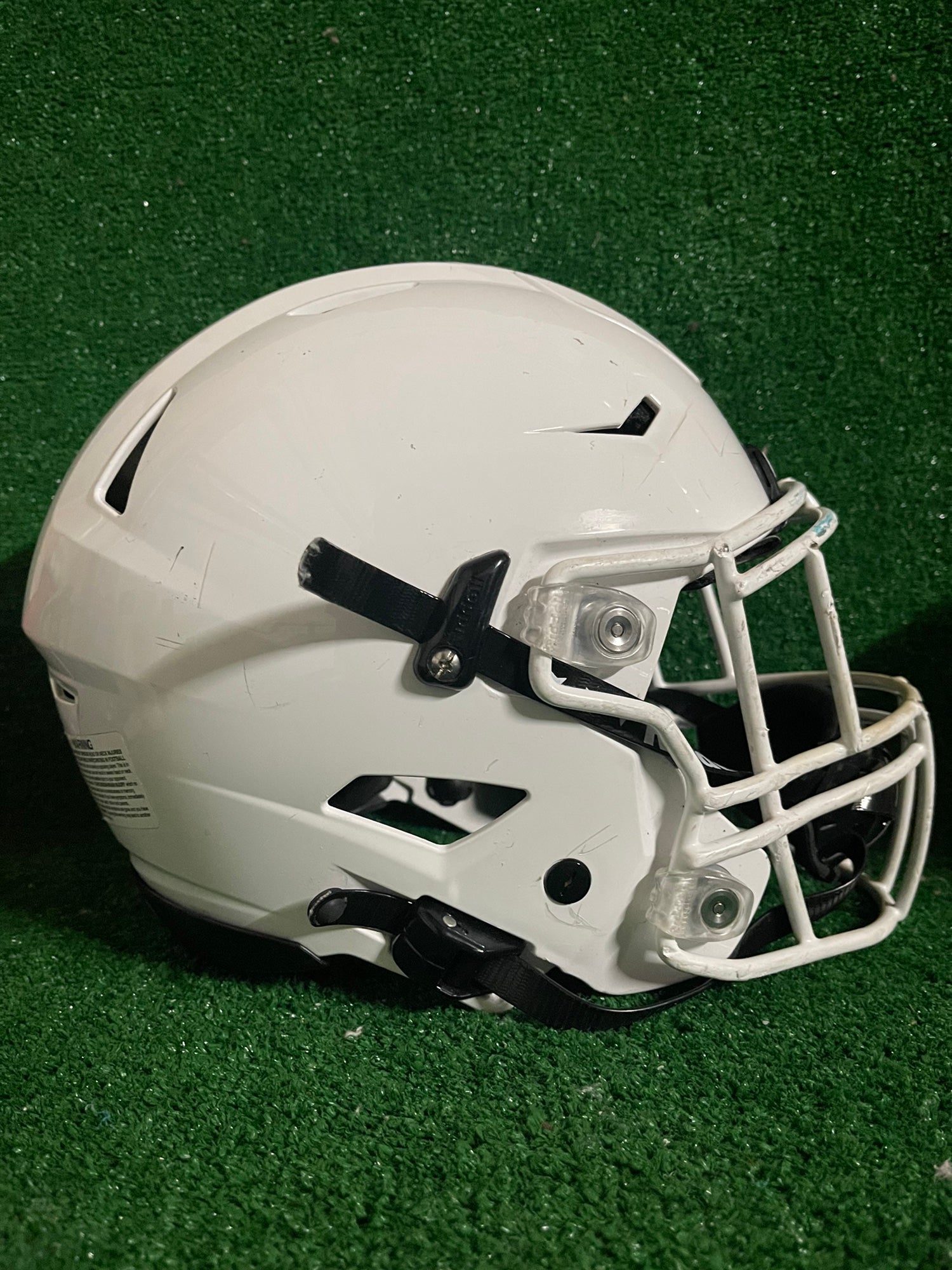 Riddell Speed 94921SP8 Full Size Football Adult White Facemask Great Condition 