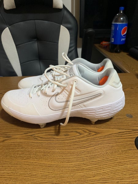 White Men's Metal Low Cut Nike Alpha Huarache Elite 2
