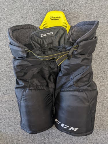 Junior Used Large CCM Tacks 3092 Hockey Pants