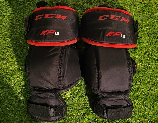 Used CCM KP 1.5 Junior Knee Guards