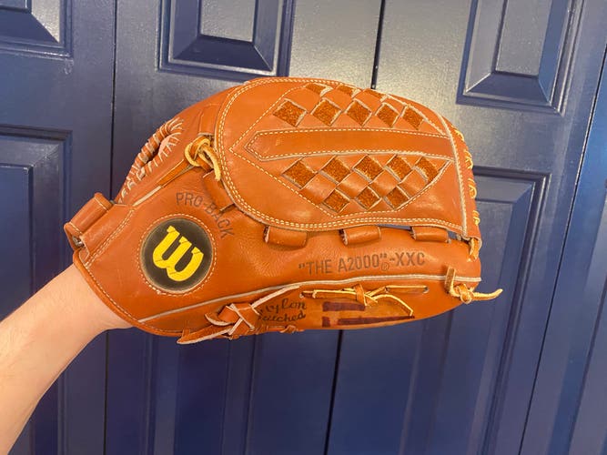 Wilson A2000 XXC Glove Made in Japan