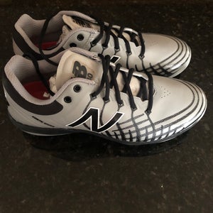 New balance 4040 baseball metal cleats ***NEW***