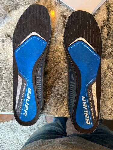 Used Bauer Regular Width  Size 10 Speed Plate 2.0