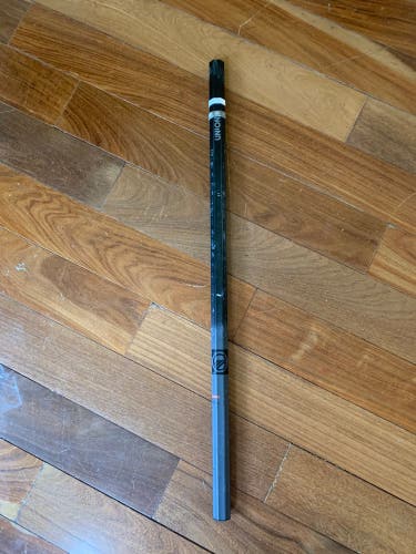 Maverick Union lacrosse shaft
