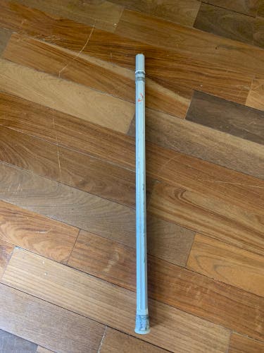 Maverick lacrosse shaft