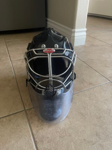 BAUER 940 SR goalie helmet with dangler