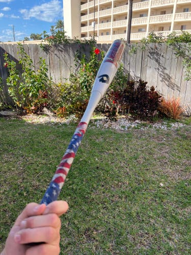 2012 Hybrid (-3) 28 oz 33" Voodoo Black Bat