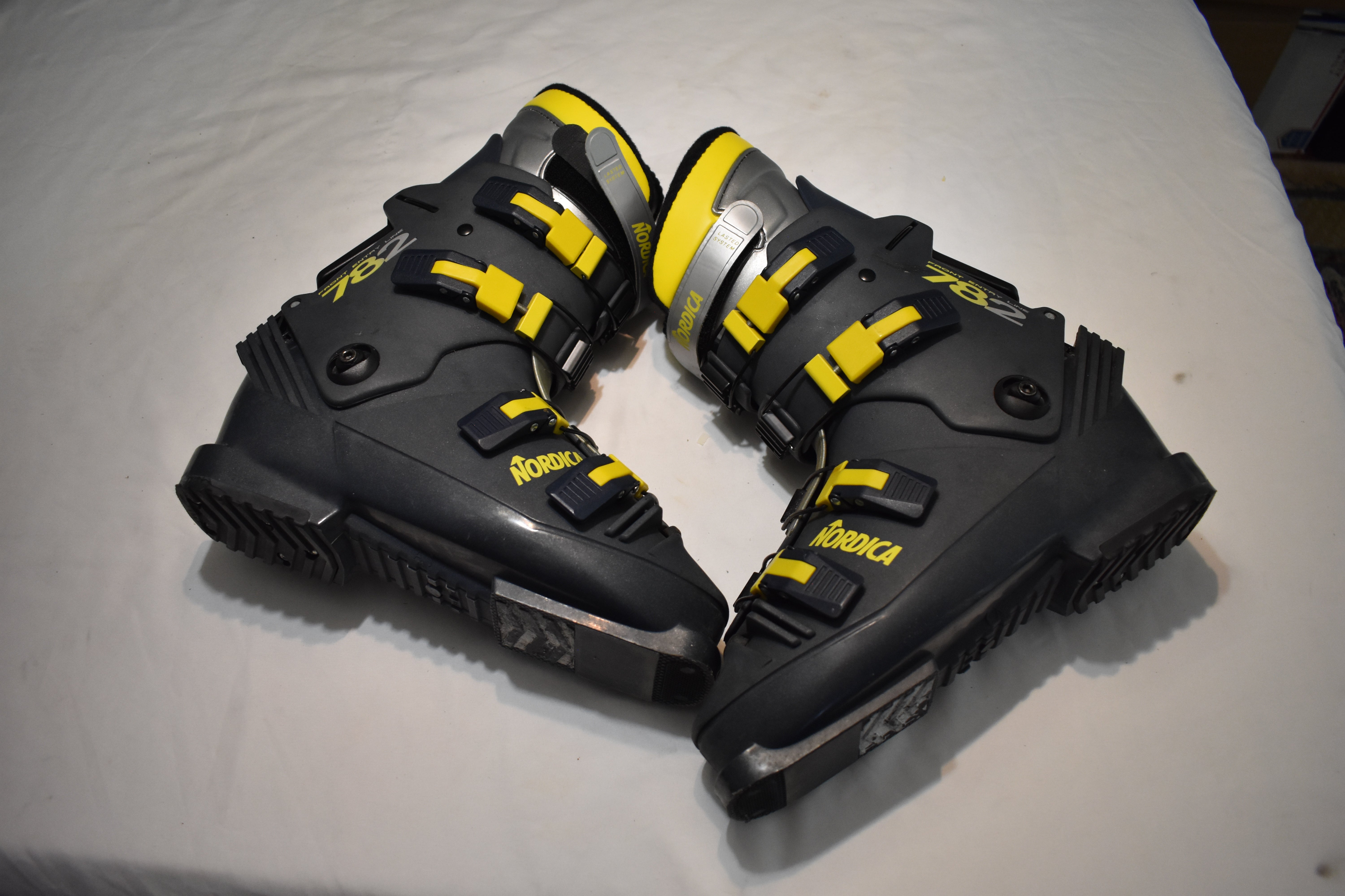 Nordica 782 Front Entry 28.0 Ski Boots | SidelineSwap | Buy