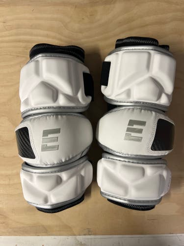 Used Medium Epoch Integra Arm Pads