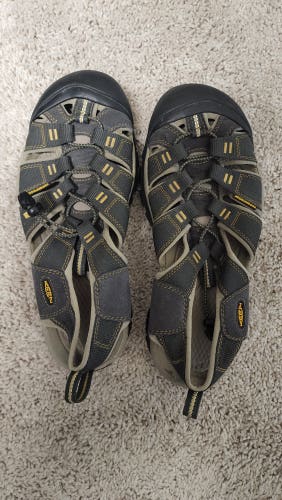 KEEN Mens Newport H2 Men's Sandals Used- Size 10
