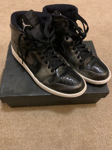 Air Jordan 1 Retro High Black Patent Mens 11.5 Used