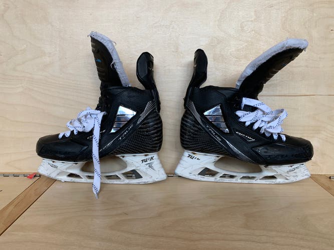 Senior True Regular Width Pro Stock Size 10.5 Pro Custom Hockey Skates