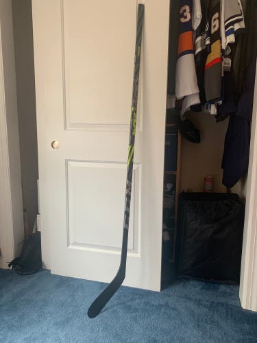 NEEDS TO GO New Senior RH Super Tacks AS4 Stick