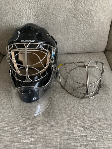 Vaughn 7500 goalie mask and bonus cage