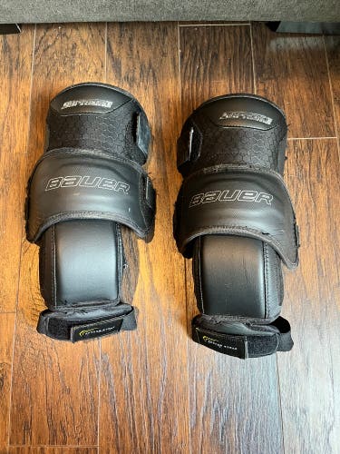 Bauer S18 Supreme JR Knee Guards