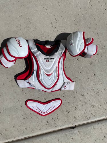 Used Small Bauer  Vapor X900 Shoulder Pads