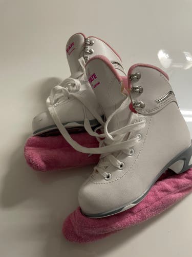 Used Jackson 180 Size 12J Figure Skates