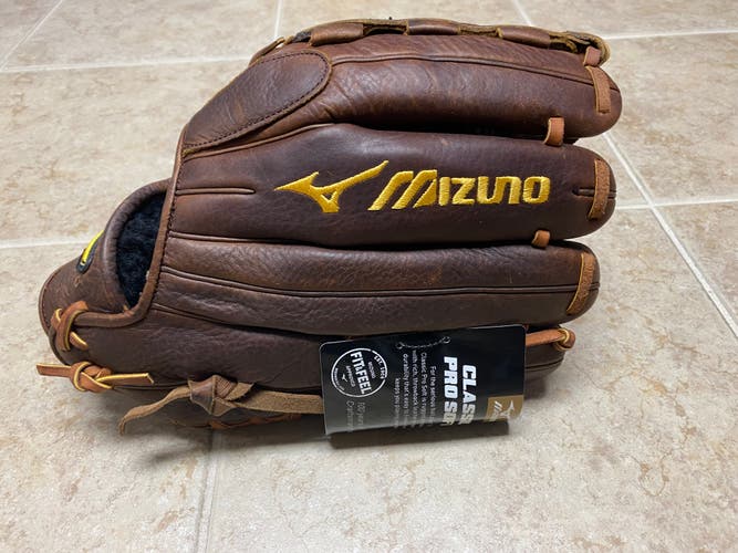 Brand New Mizuno Left Hand Throw Pitcher's Classic Pro Soft Baseball Glove 12" with Tags