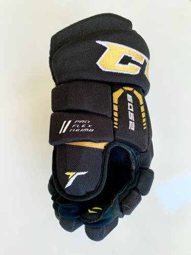 CCM Tacks 6052 Gloves 14”