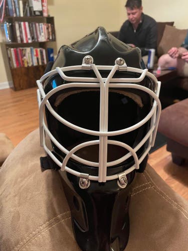 Used Bauer Profile 950 Goalie Mask