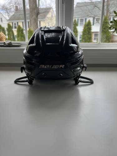Bauer React 150 hockey helmet ( Size medium )