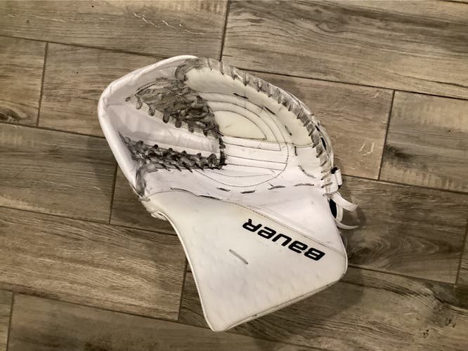 Bauer 2x Pro Goalie Glove *HARD To Find 580 Break*