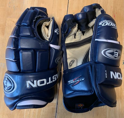 Easton Synergy 500 Gloves 14"