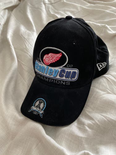 Detroit Red Wings 2002 Cup Champs New Era hat