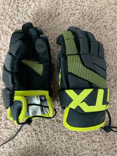 Used Player's STX 12" Stallion 100 Lacrosse Gloves