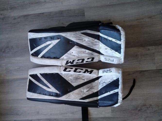 CCM Premier P2.5 30+1" Goalie Leg Pads