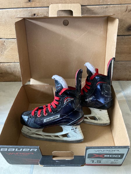 Junior Bauer Extra Wide Width Size 1.5 Vapor X800 Hockey Skates