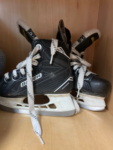 Youth Used Bauer Supreme 140 Hockey Skates Size 10