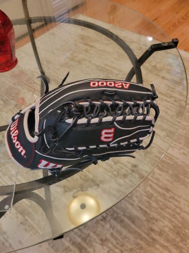 New Wilson Right Hand Throw Outfield A2000 Baseball Glove 12.75"
