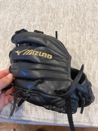 Used Right Hand Throw 11.5" Professional model Baseball Glove