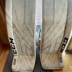 Used 34" +2  CCM Axis Pro Goalie Leg Pads - WHITE