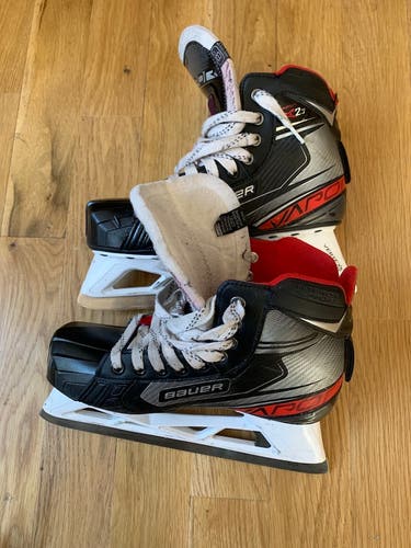 Used Junior Bauer Vapor X2.7 Hockey Skates Regular Width Pro Stock Size 8