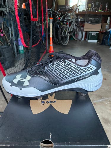 Black Men's Metal Low Cut Heater